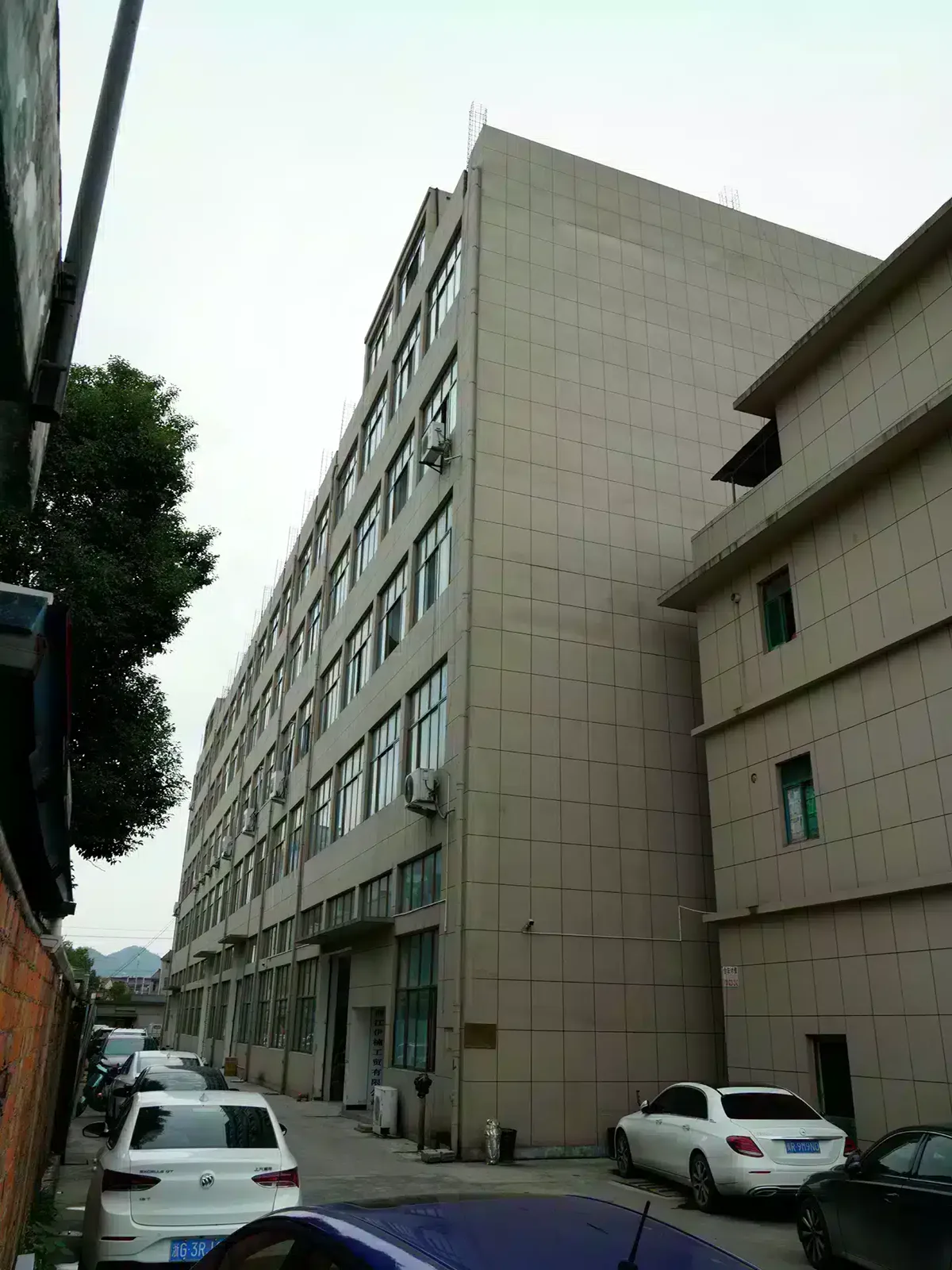 Fanan Display hanger factory building in Yiwu