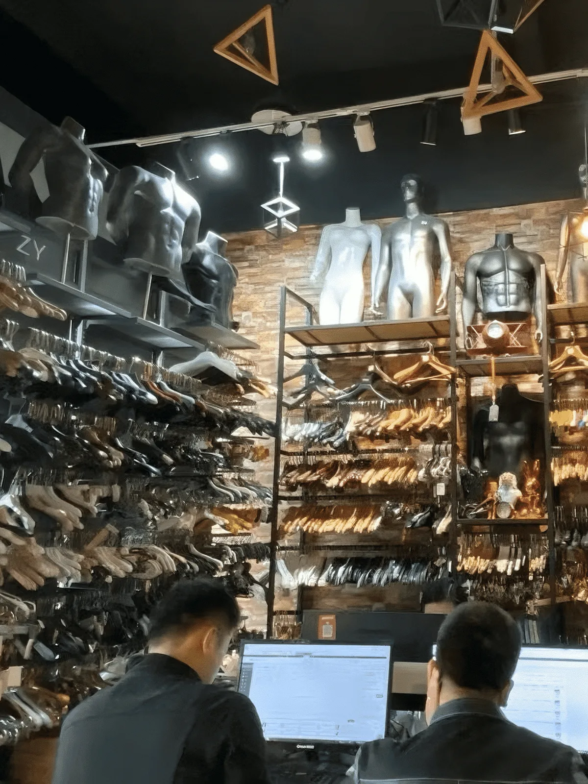 Hanger wall and mannequins inside the Fanan Display Yiwu showroom