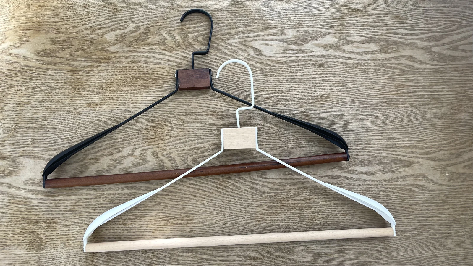 Fanan Display Solid Wood and Metal Combination Hanger Series
