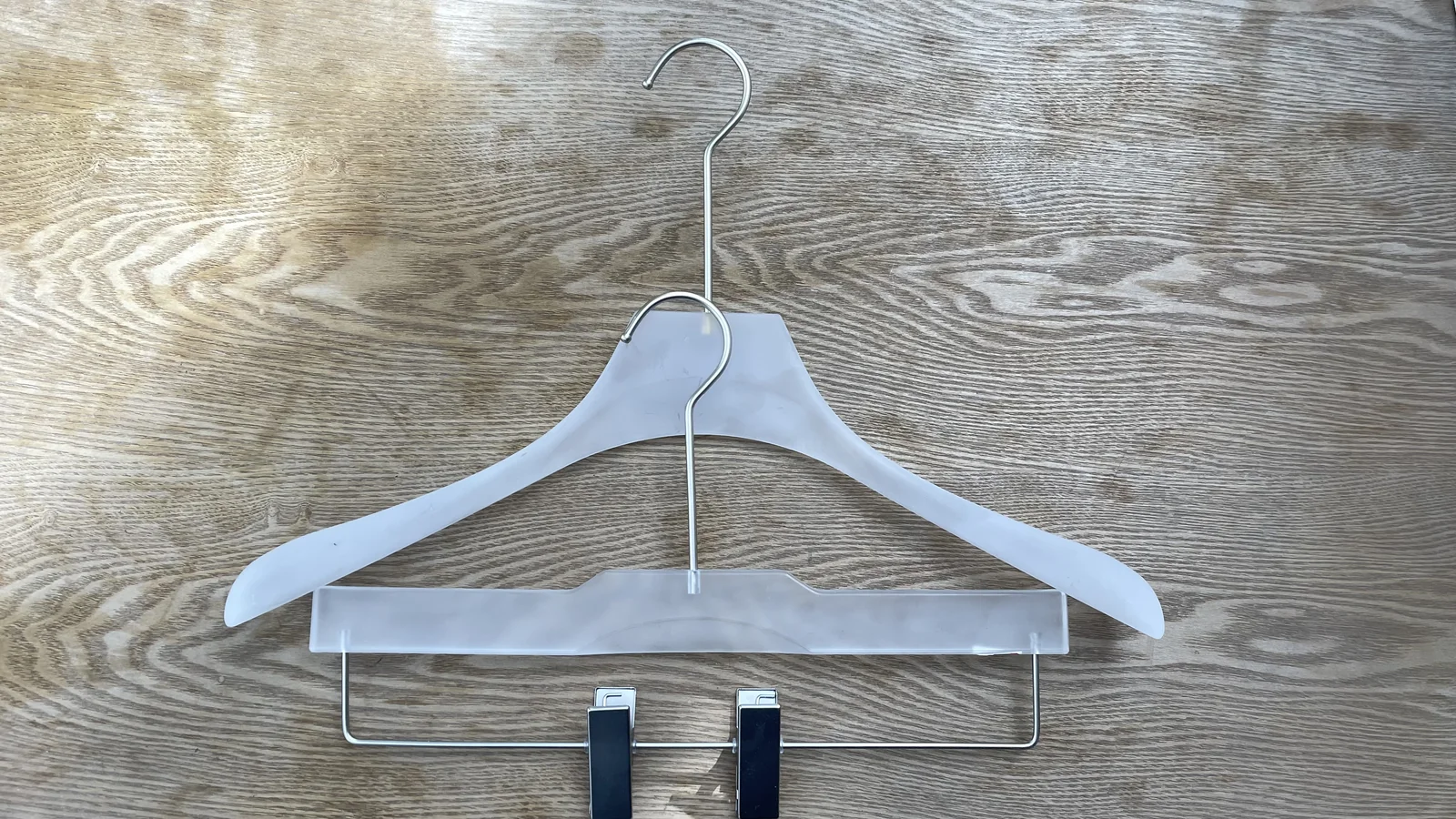 Frosted Acrylic Hangers: Luxury Wide-Shoulder Display Solutions for High-End Fashion