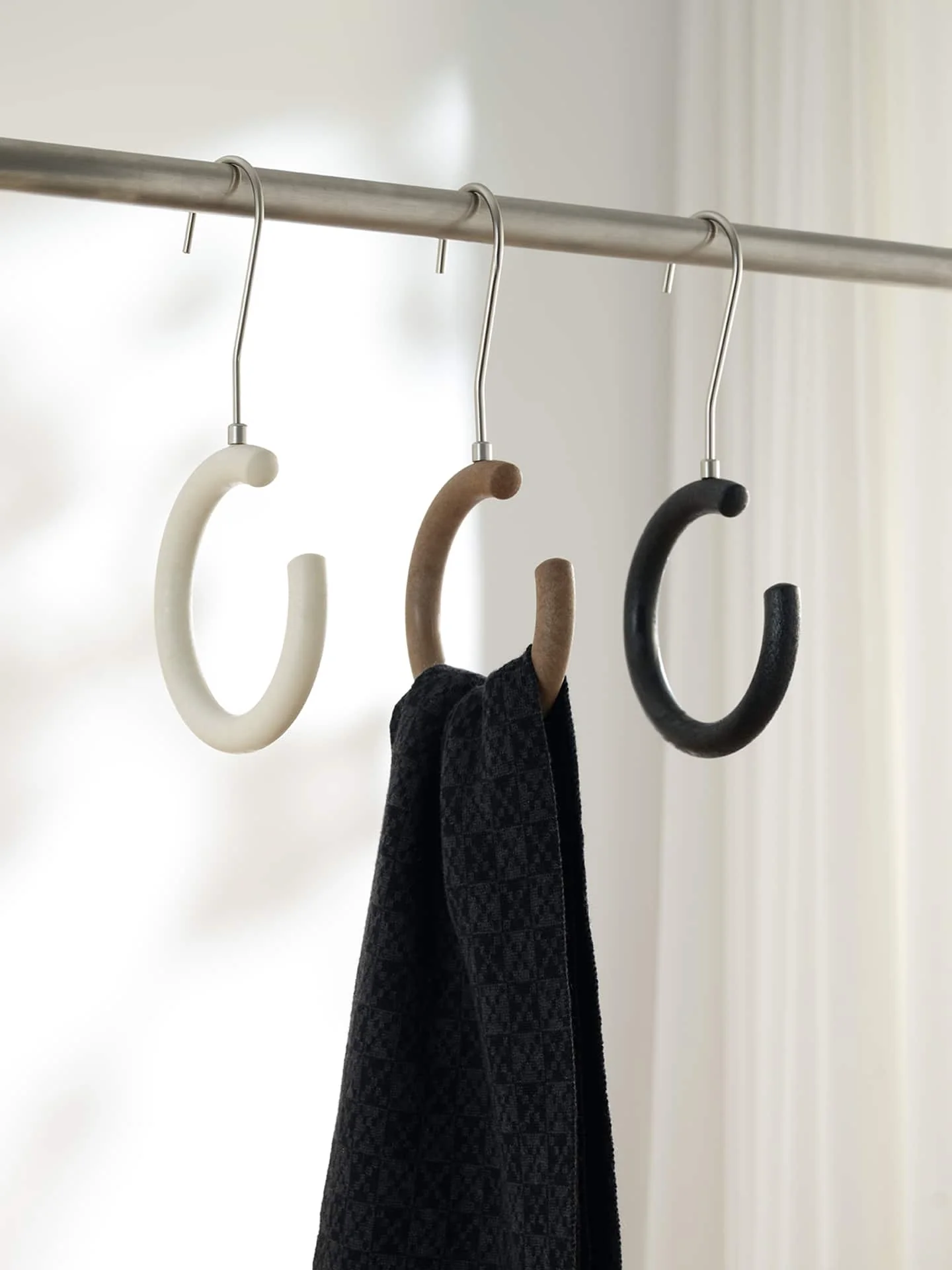 Resin Scarf Hooks C-Shape for Retail Display