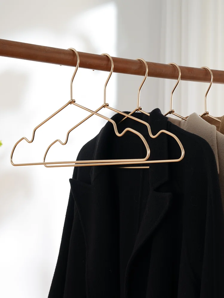 Space Saving Hangers 41.5cm (16.3″) | Fanan